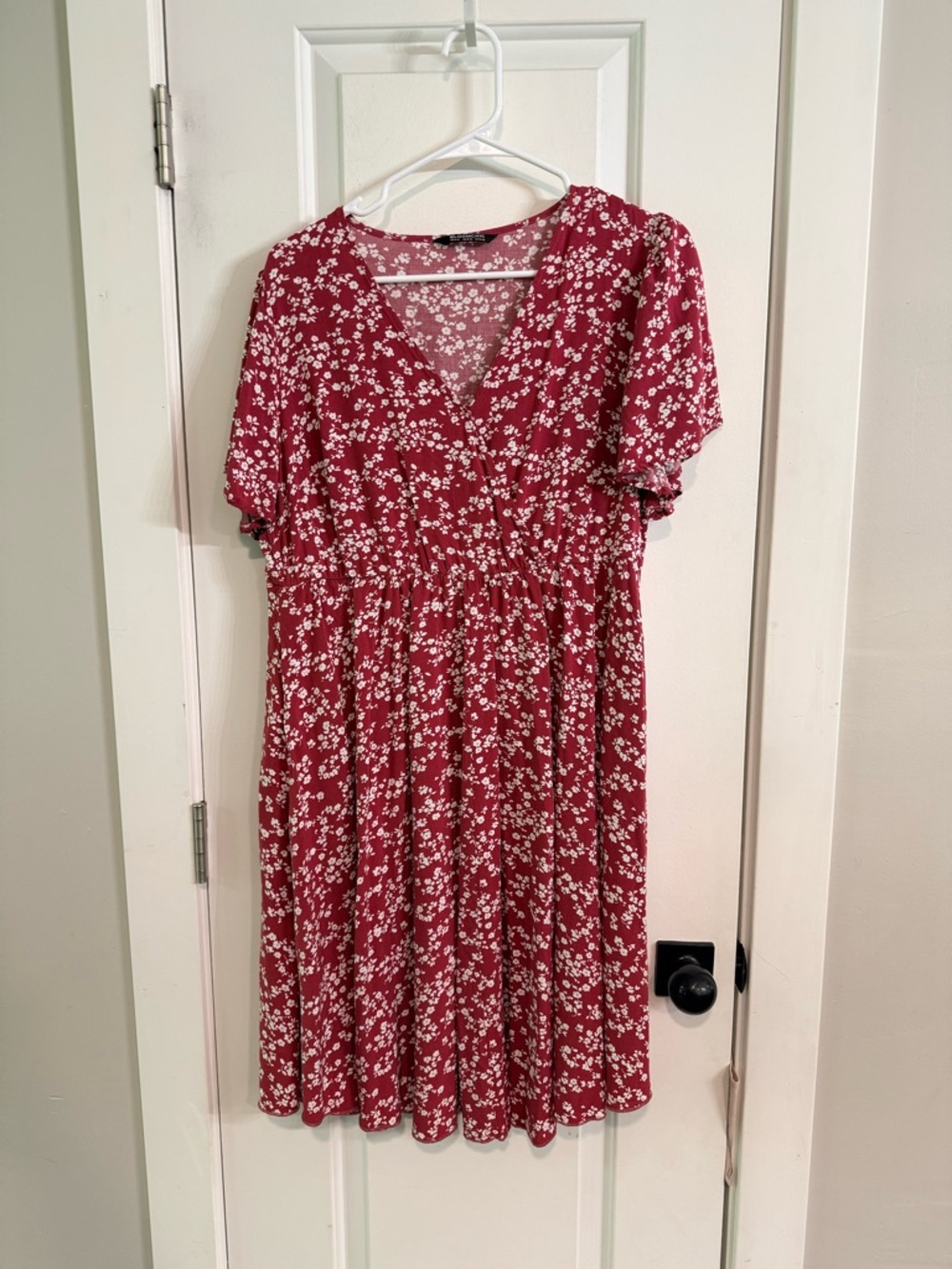 BloomChic Pink Floral Dress Women’s Size 14/16 Short Sleeve V-Neck - Picture 3 of 8